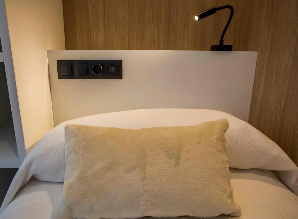 Einzelzimmer mit eigenem Bad — Hostal Sevilla Santa Justa - Adults only