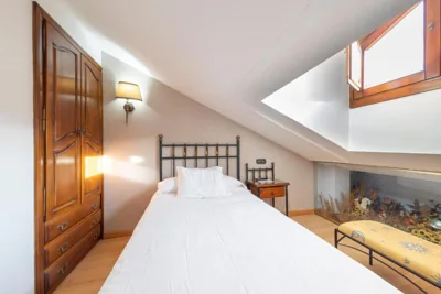 Hostal SIN RECEP24H Puerta de la Villa - Pet friendly & Restaurante — foto 2