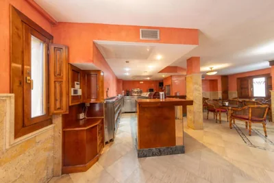 Hostal SIN RECEP24H Puerta de la Villa - Pet friendly & Restaurante — foto 3