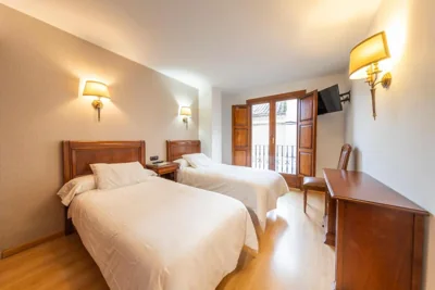 Hostal SIN RECEP24H Puerta de la Villa - Pet friendly & Restaurante — foto 6