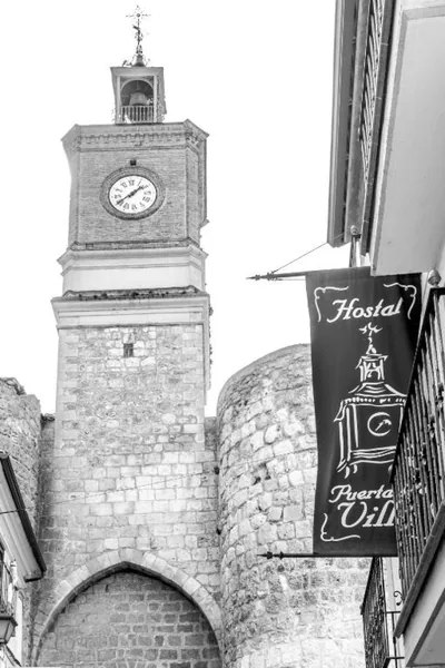Hostal SIN RECEP24H Puerta de la Villa - Pet friendly & Restaurante — foto 9