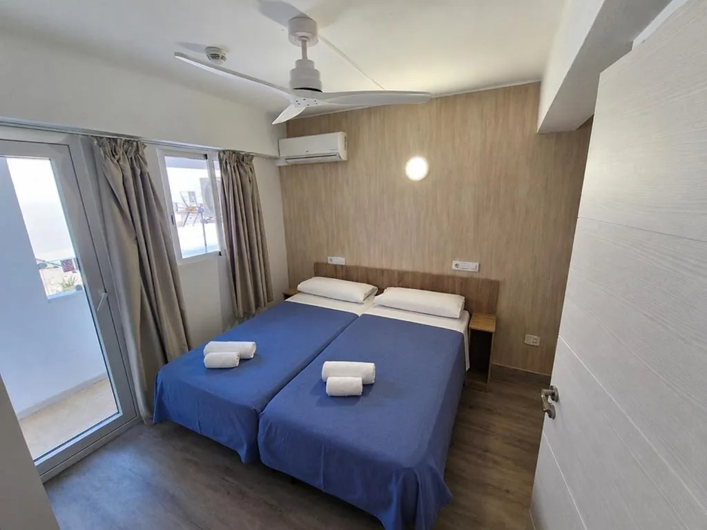 Quarto Duplo com varanda — Hostal Sol de Mallorca