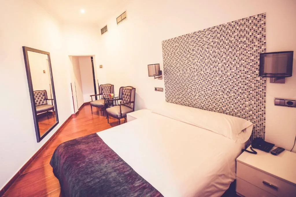 Quarto Duplo - 1 ou 2 camas — Hostal Sol Los Angeles