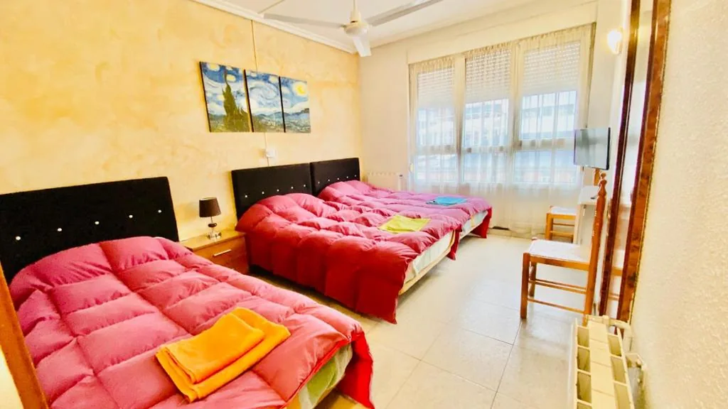 Habitación Doble - 2 camas — Hostal Sol Naciente