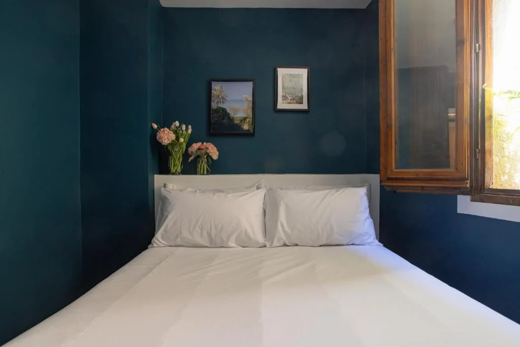 Quarto duplo com cama extra - 1 ou 2 camas — Hostal Sol y K