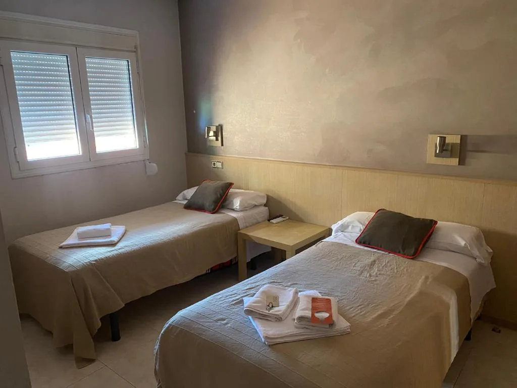 Economy-Doppelzimmer - 2 Betten — Hostal Soler