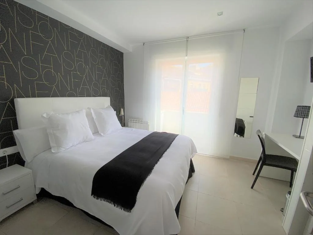 Camera doppia — Hostal Somnis