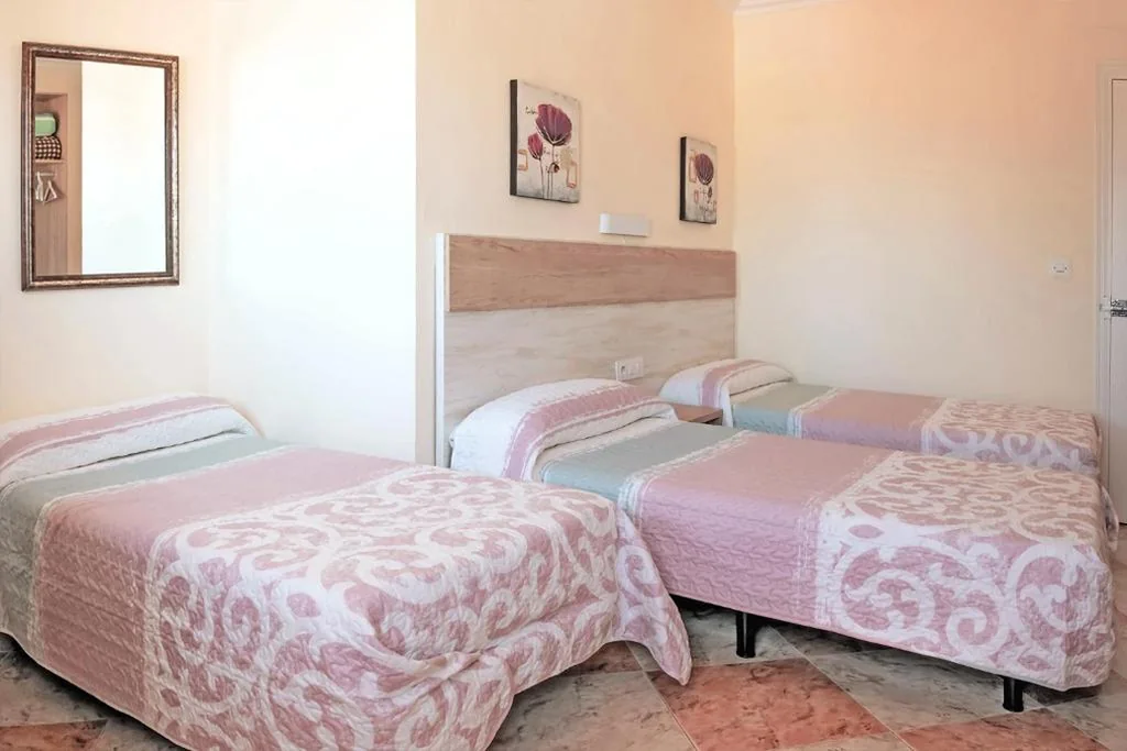 トリプルルーム — Hostal Sonrisa del Mar