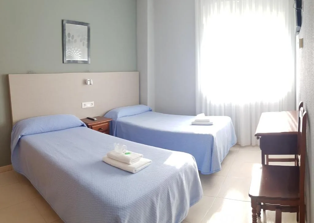 Habitación Doble - 2 camas — Hostal Soto