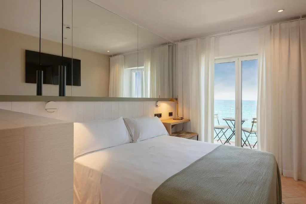 Doppelzimmer mit Meerblick — Hostal Spa Olga