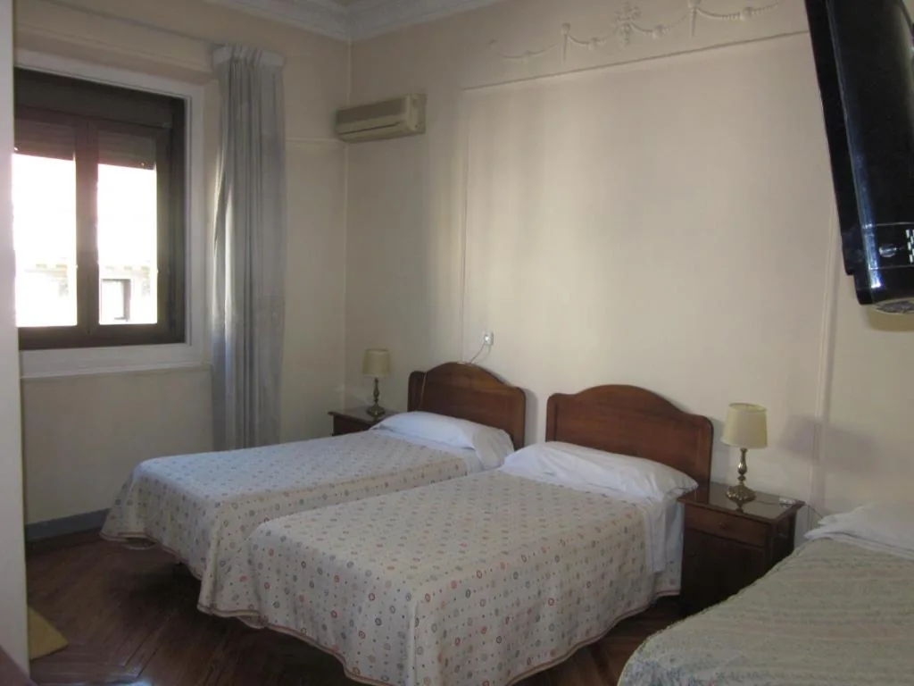 Habitación Triple — Hostal Splendid - Gran Vía