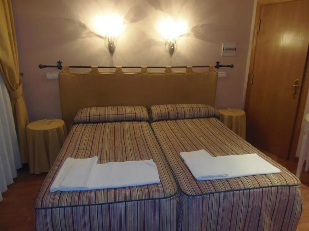 Doppelzimmer — Hostal Stop