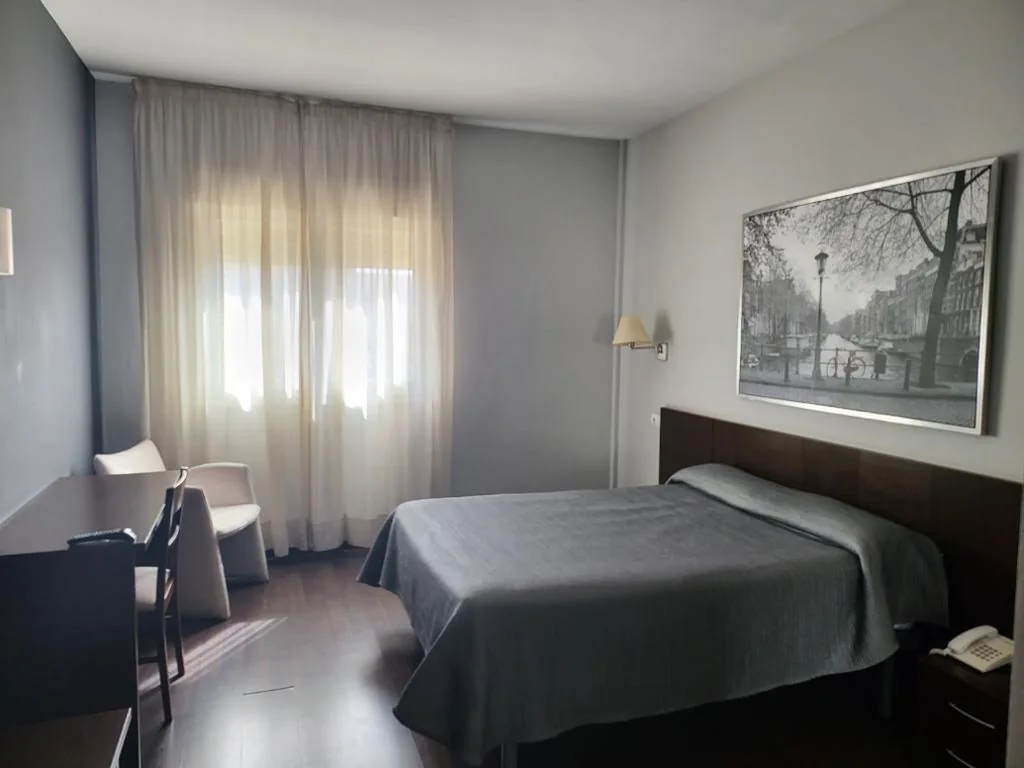 Hostal T4