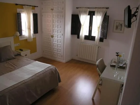 Habitación Doble con vistas a la montaña - 1 o 2 camas — Hostal Tabanqueta