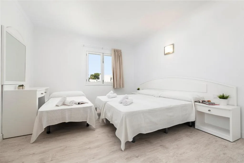Habitación Triple — Hostal Talamanca