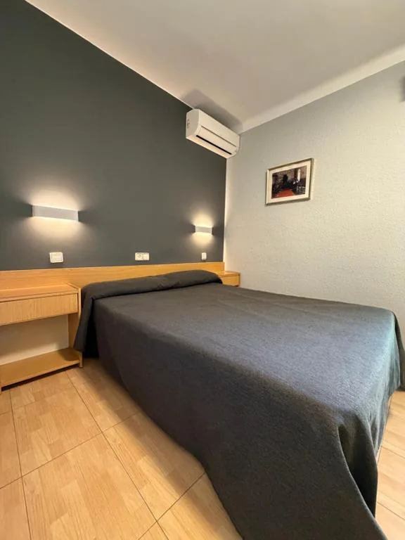 Chambre Double — Hostal Tarrés