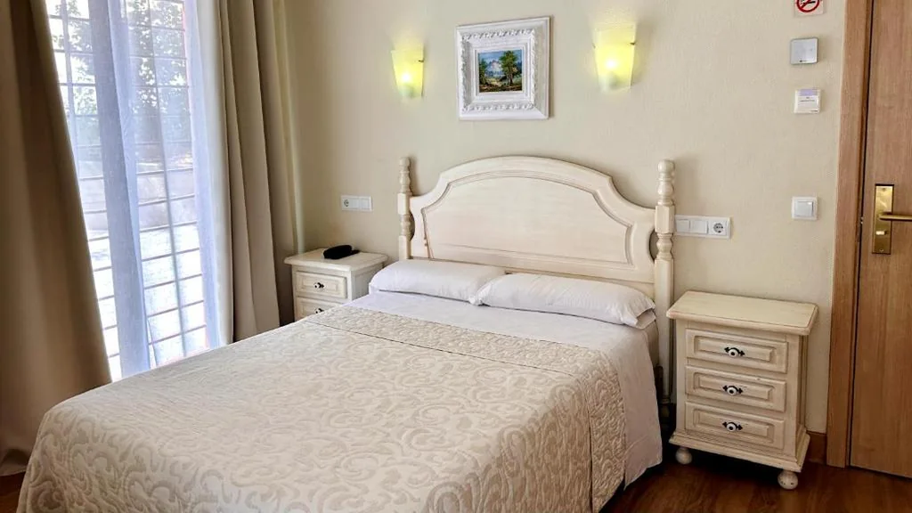 Einzelzimmer — Hostal Toledo