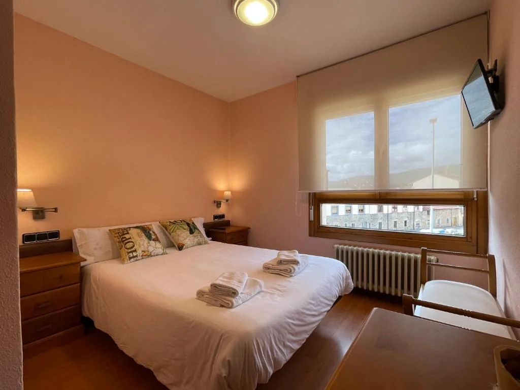 Standard Double Room — Hostal Torreblanca