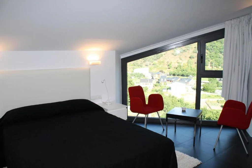 四人间 — Hostal Tres Campanas