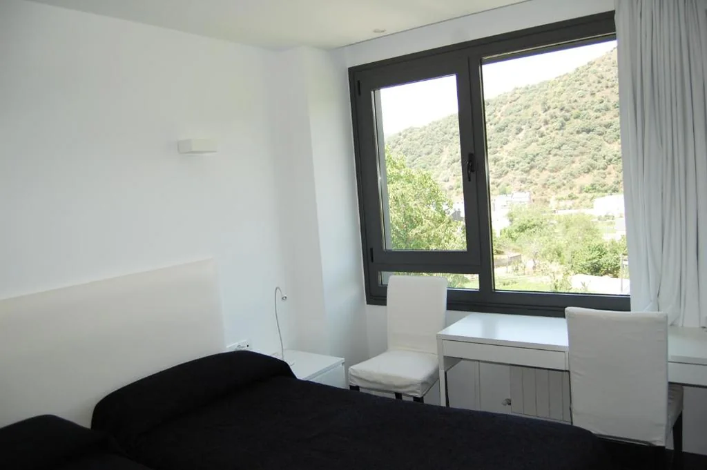 双床间 — Hostal Tres Campanas