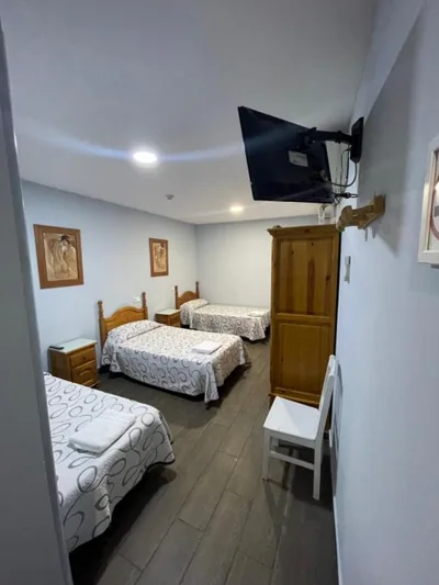 Hostal Tres Hermanos — foto 2