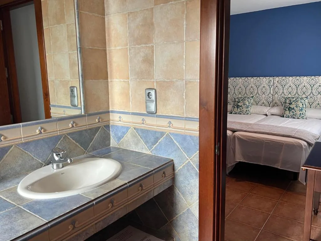 Doppelzimmer — HOSTAL TREVELEZ
