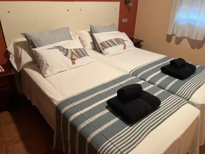 HOSTAL TREVELEZ — Foto 7