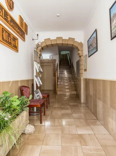 Hostal Urgell — foto 11