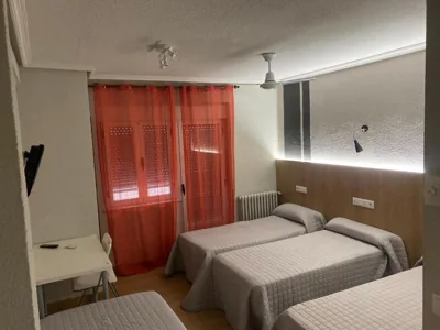 Hostal Uría — Foto 7