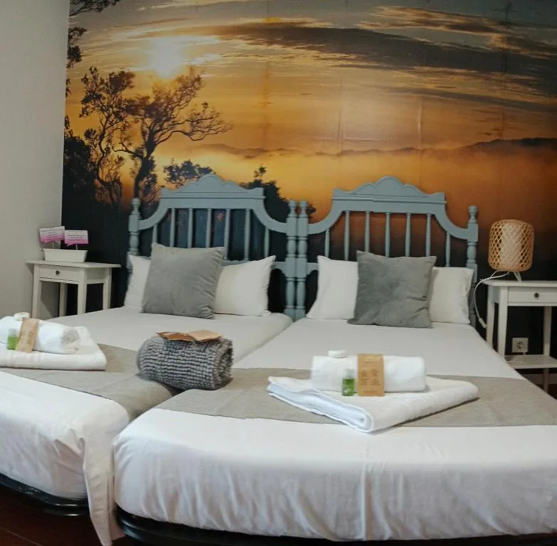 Tweepersoonskamer met 2 bedden — Hostal Urries Restaurante