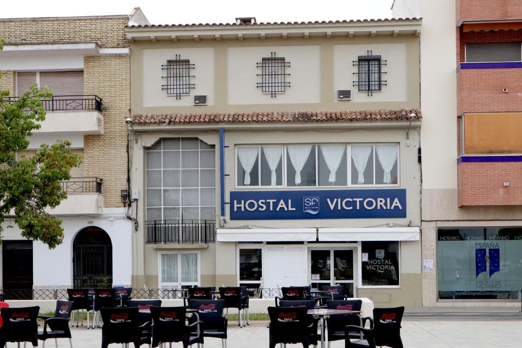 HOSTAL ViCTORiA