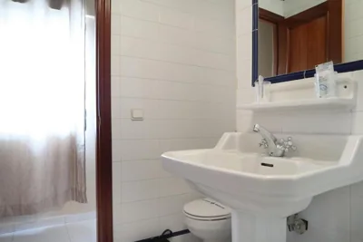 HOSTAL ViCTORiA — Foto 11
