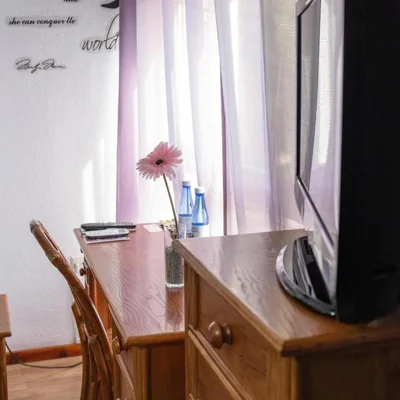 Hostal Victoria - SELF CHECK-IN — foto 6