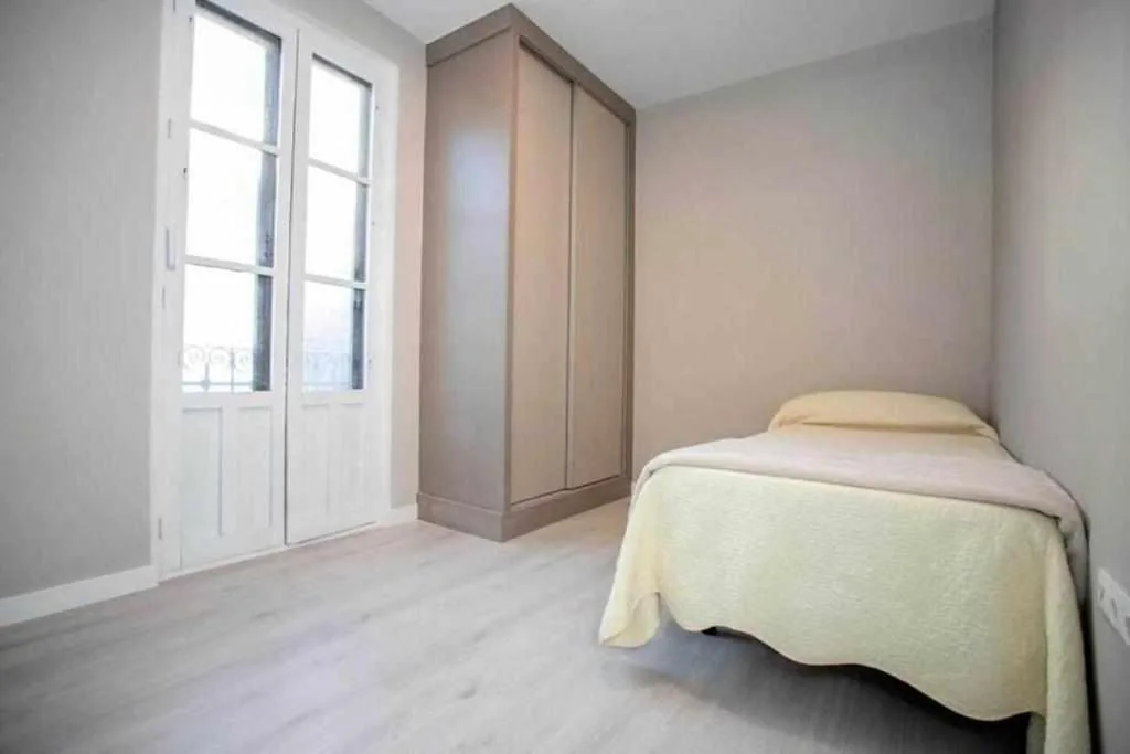 Einzelzimmer — Hostal Viena Plaza Nueva