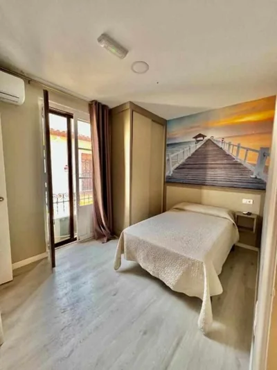 Hostal Viena Plaza Nueva — Foto 10
