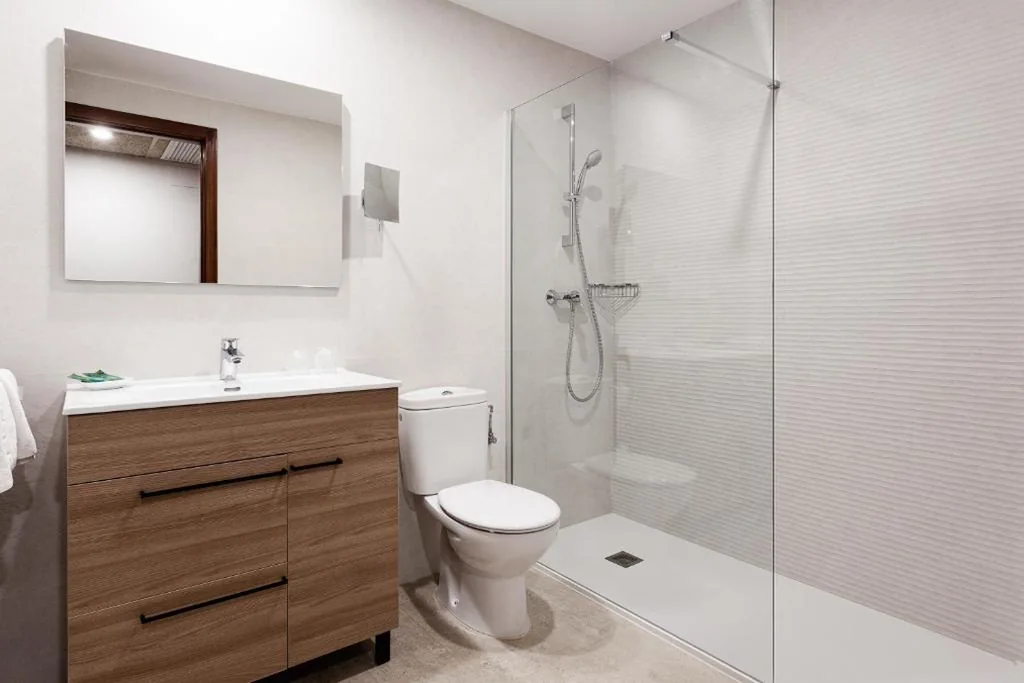 Habitación Triple (3 adultos) — Hostal Vila del Mar