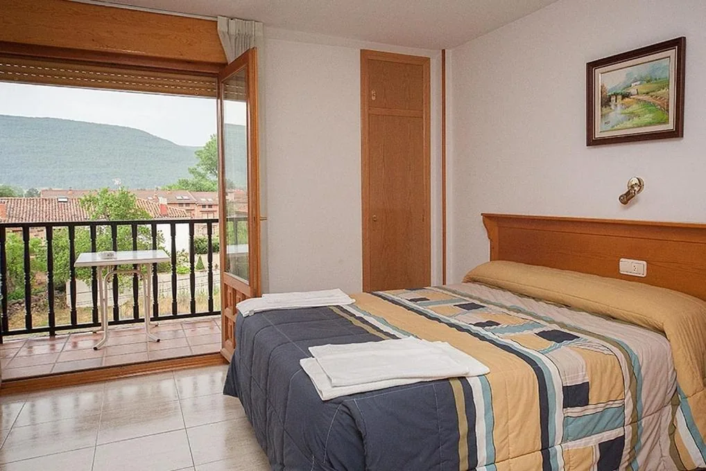 Habitación Doble - 1 o 2 camas — Hostal Vinuesa