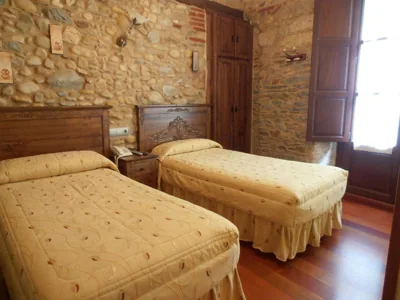 Hostal Virgen de la Encina — Foto 2