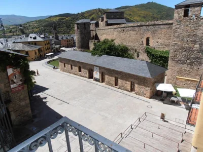 Hostal Virgen de la Encina — Foto 12