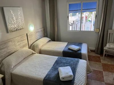 Hostal Virgen del Rocío II — Foto 6