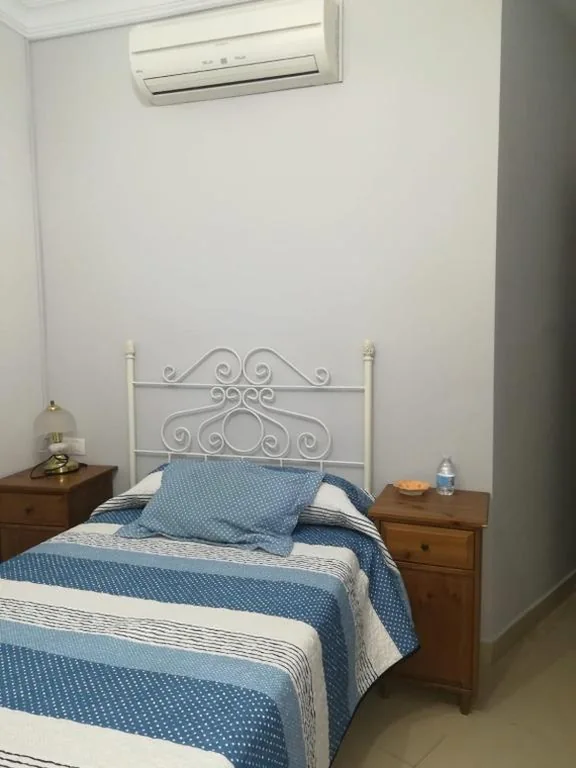 シングルルーム — Hostal Virgen Del Rocio