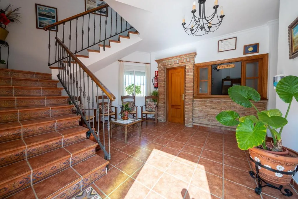 Habitación Doble con baño privado - 2 camas — Hostal Vista a la Sierra