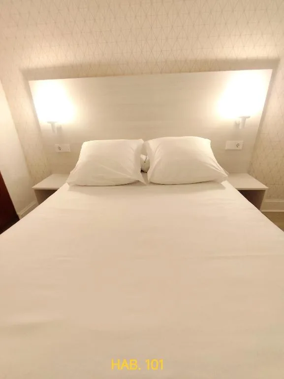 单人间 — Hostal Vista Alegre