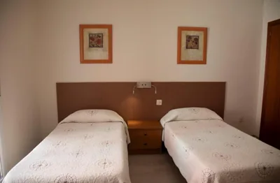 Hostal Welcome2 Alcázar — Foto 11