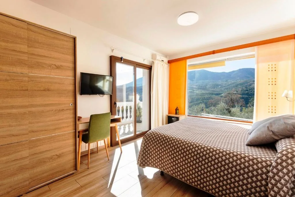 Chambre Supérieure – 1 grand lit — Hostal y Apartamento Rural Los Naranjos
