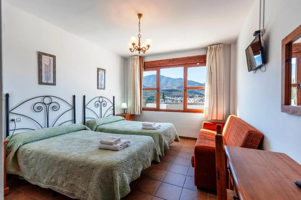 Hostal y Apartamento Rural Los Naranjos
