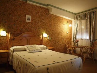 Hostal Yuste — Foto 10