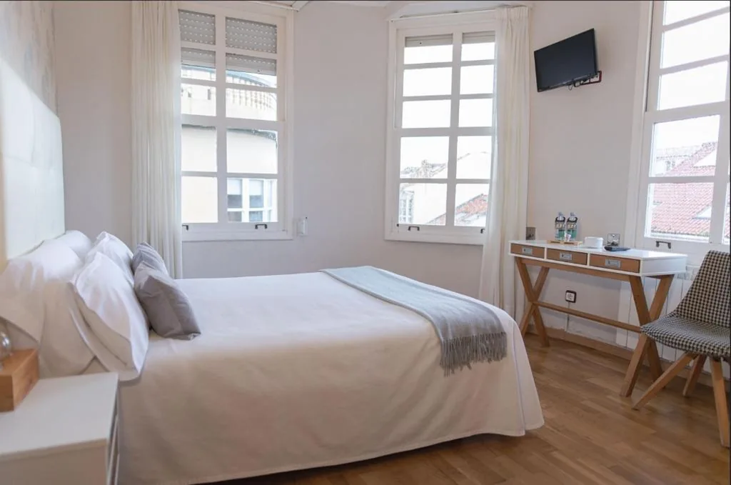 Camera con letto matrimoniale — Hostal Zahara