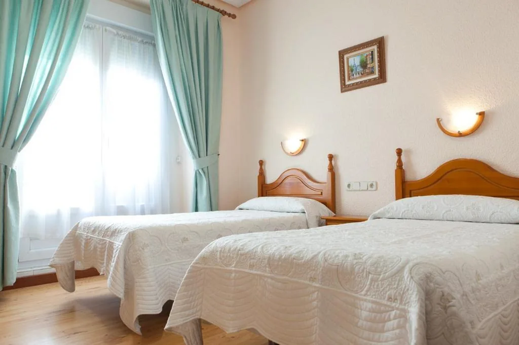 Zweibettzimmer — Hostal Zamora