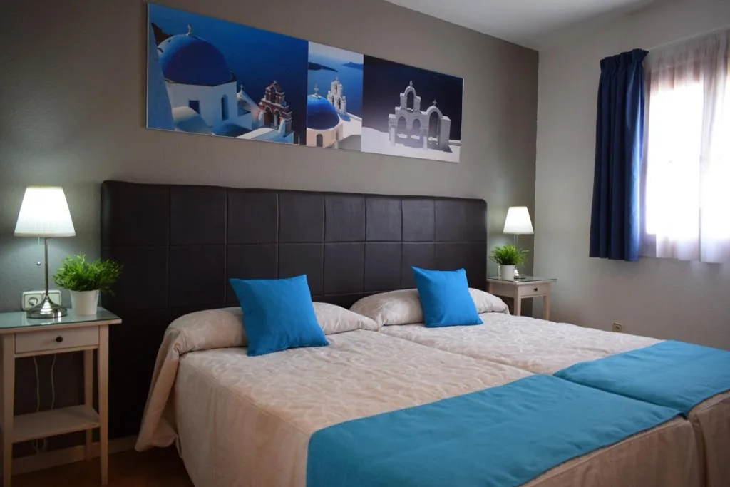 Double Room - 2 Beds — Hostales Juan de Austria I & II